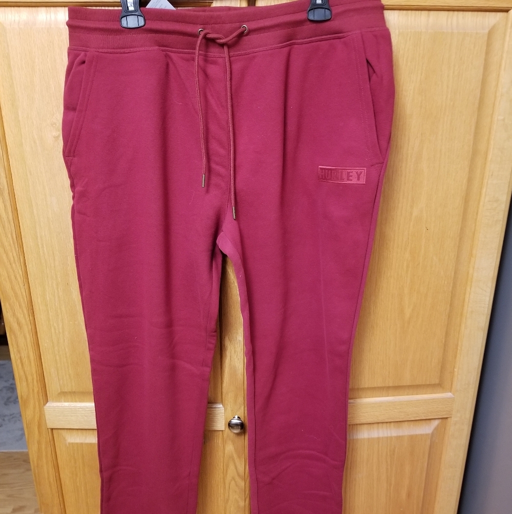 New With TAGS Hurley Men's Burgundy Jogger Pants Size XL